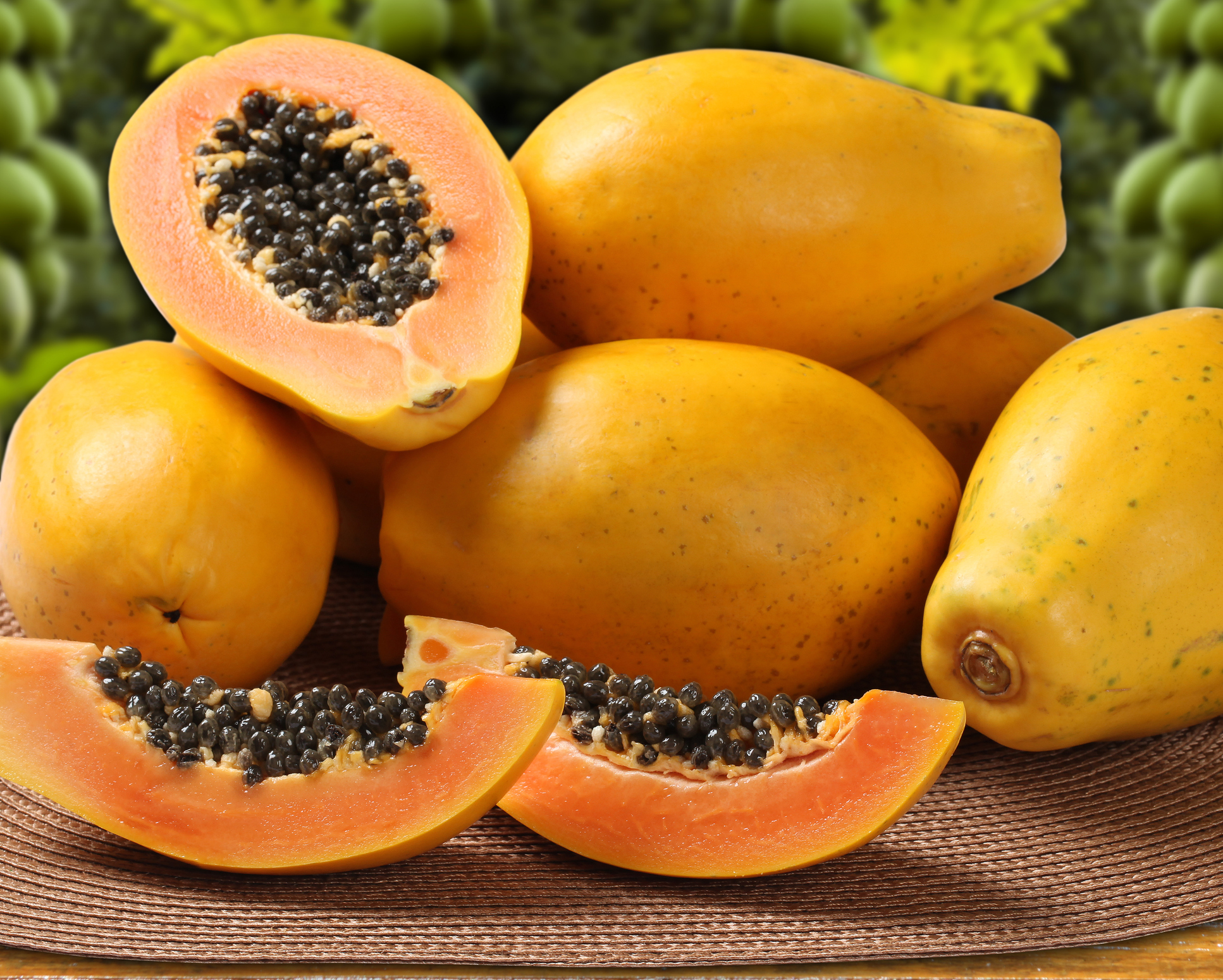 Papayas natural foods